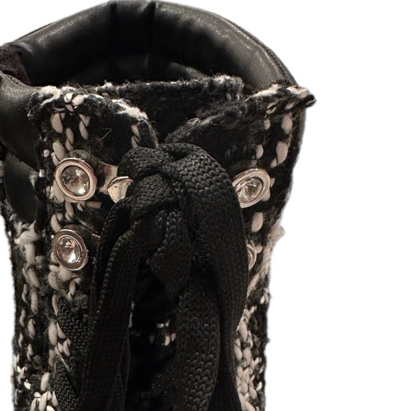 JLO Jennifer Lopez Rigly Platform Boot, Women's Size 9M, Black/White Tweed - Picture 7 of 10